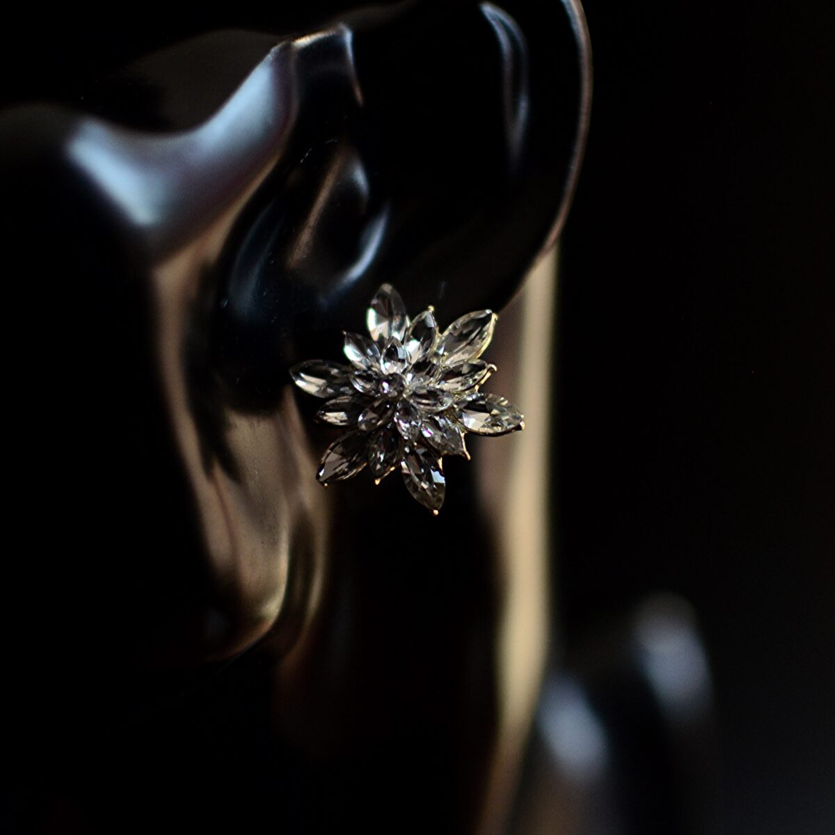 Halle Rhinestone STAR EARRINGS - Image 3